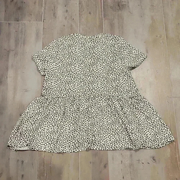 Gaze Cheetah Babydoll Top - Picture 4 of 5